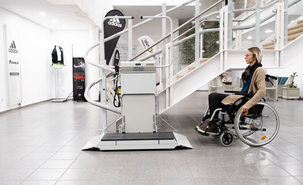 بالابر پله چرخشی