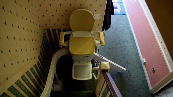 بالابر پله چرخشی